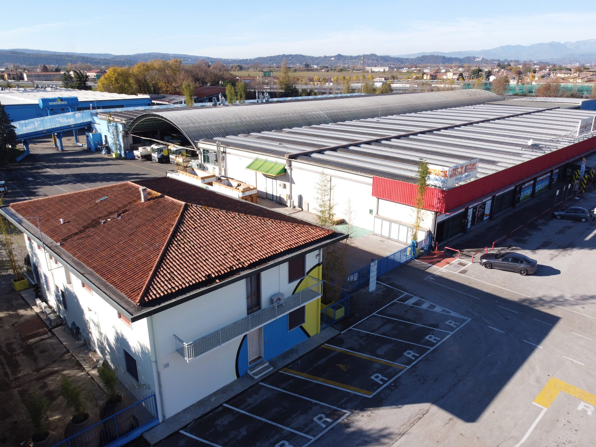Stabilimento Unichimica a Torri di Quartesolo